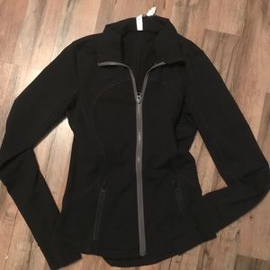 Size 6 Lululemon define jacket!